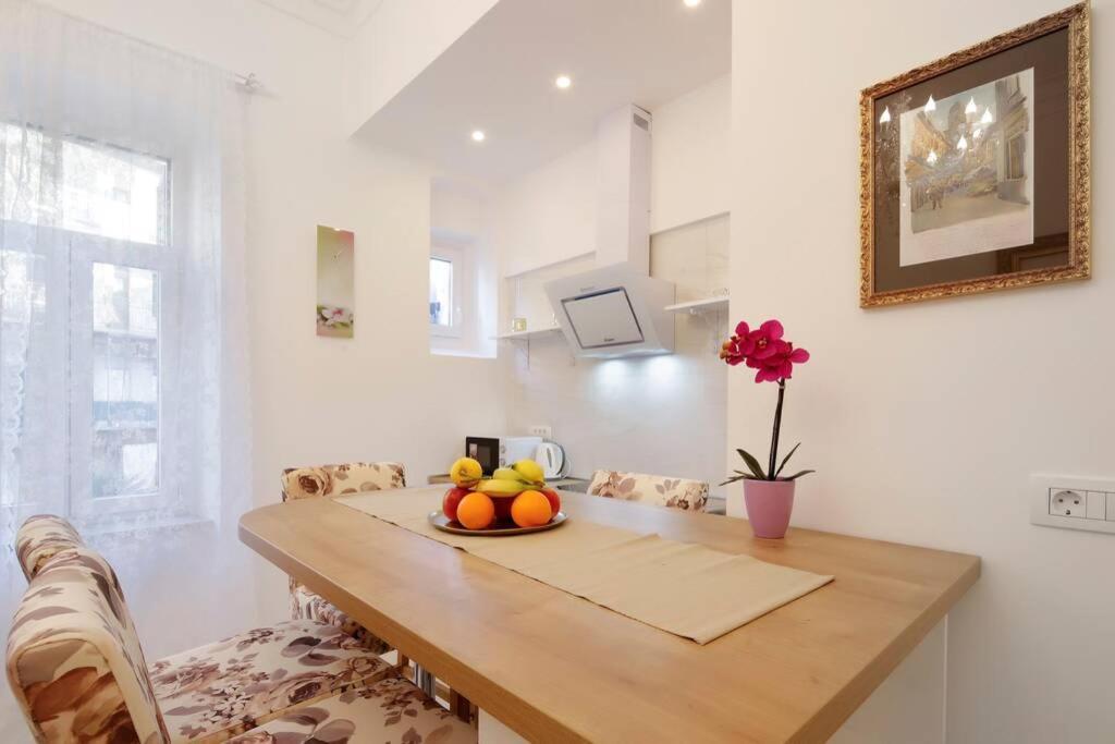 Apartamento Chrystal Apps Integral Rijeka Exterior foto
